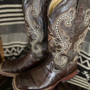 Beautiful Ferrini Boots Size 6